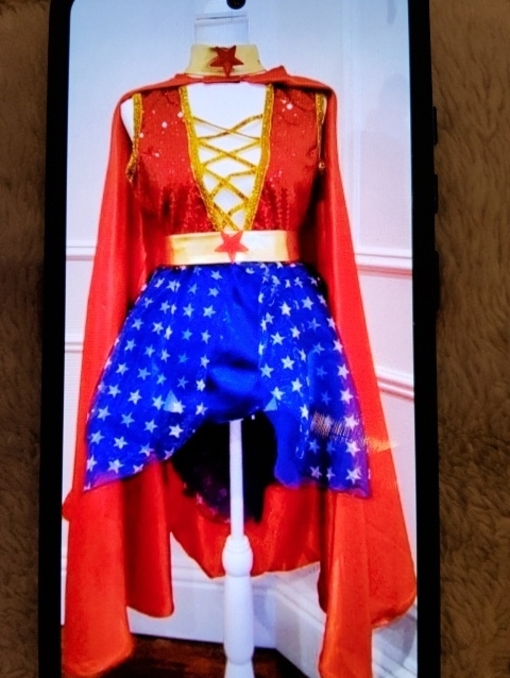 Wonder Woman Deluxe Superhero Costume & Cape
